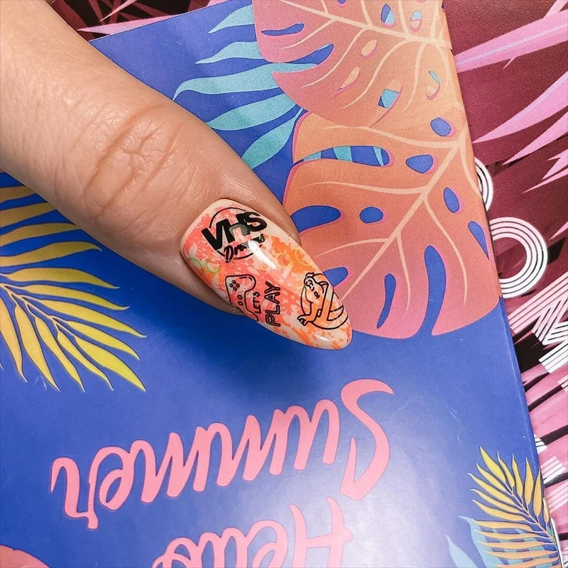Swanky Stamping 80's nail stamping plates 076