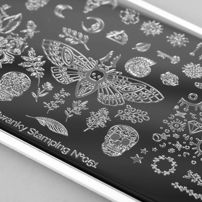Swanky Stamping pattern and skull nail stamping plates 051