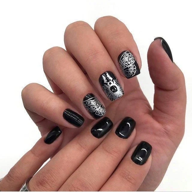 Swanky Stamping pattern and skull nail stamping plates 051