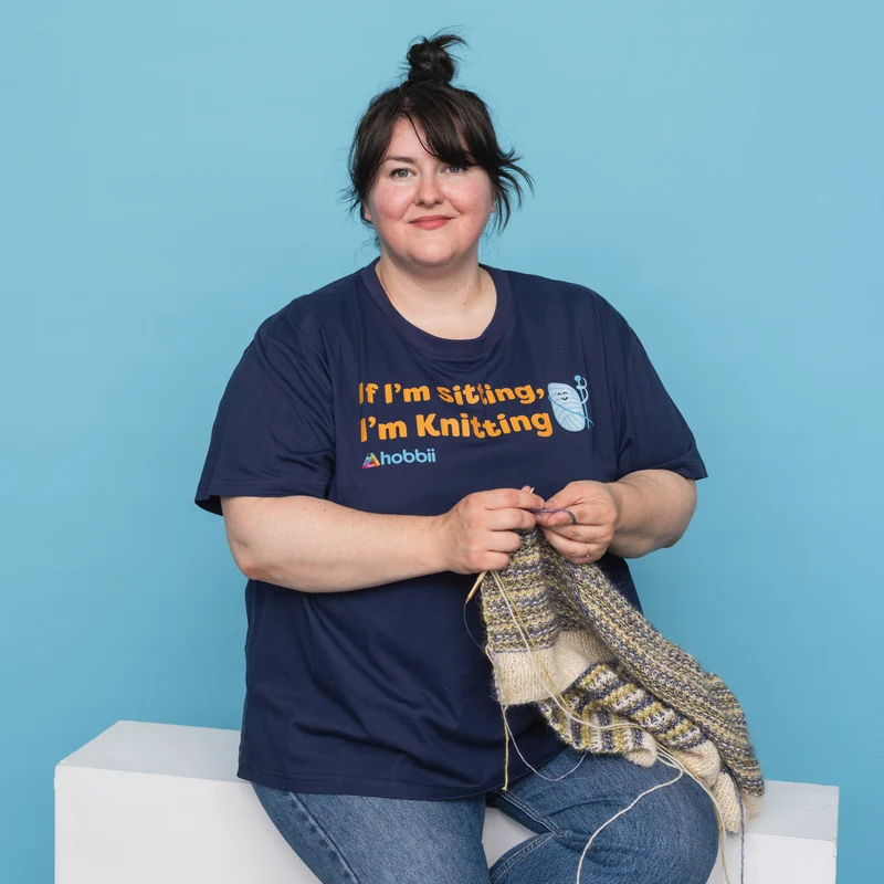 Sitting Knitting T-shirt - Yarniis (Limited Edition)
