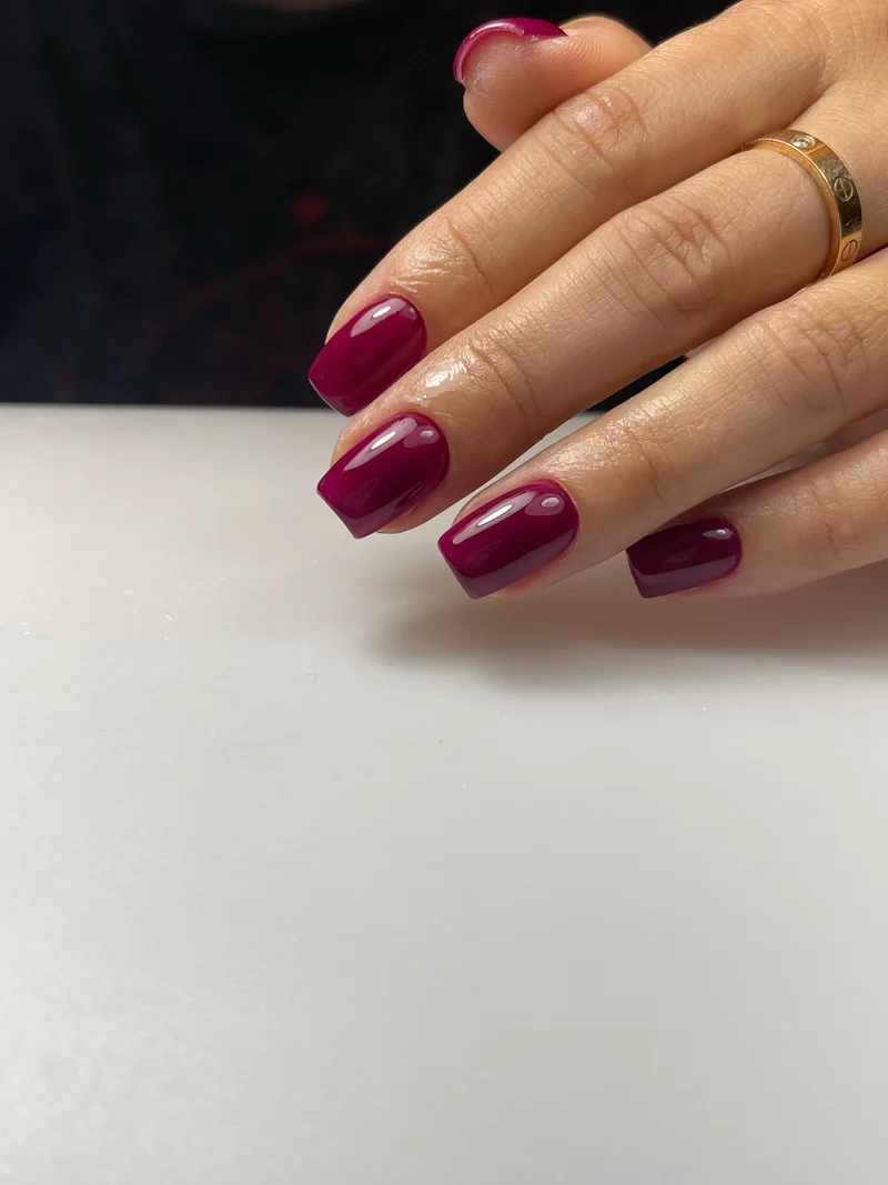Haruyama Red eggplant blue gel nail polish 402
