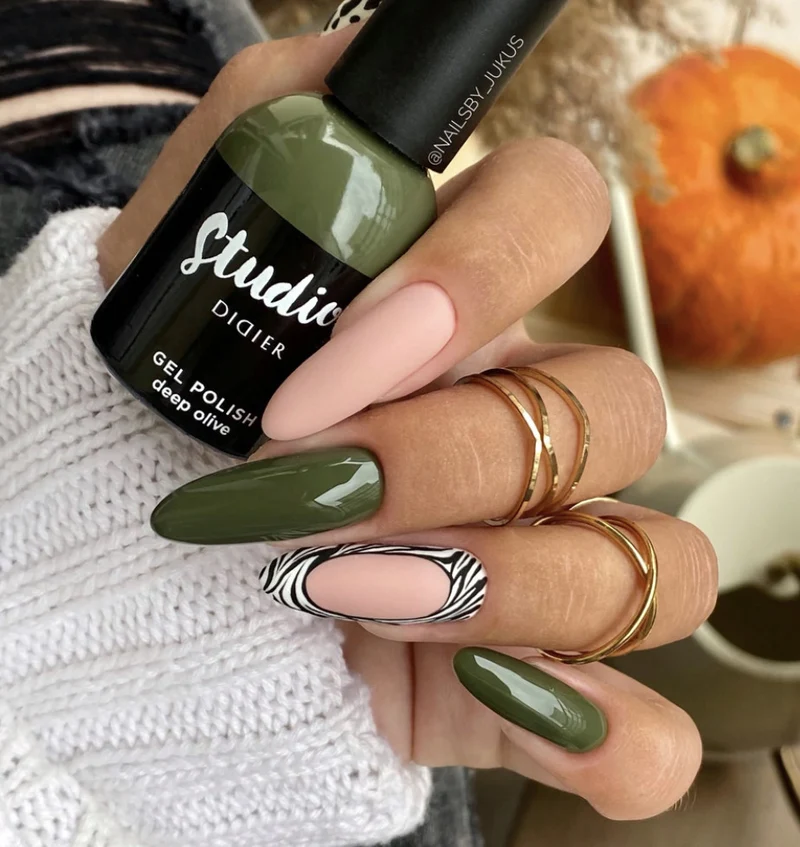 DEEP OLIVE — UV Nagellack 8 ml STUDIOS DIDIER