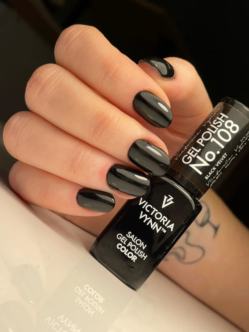 108 Black Velvet Gel polish 8ml VICTORIA VYNN