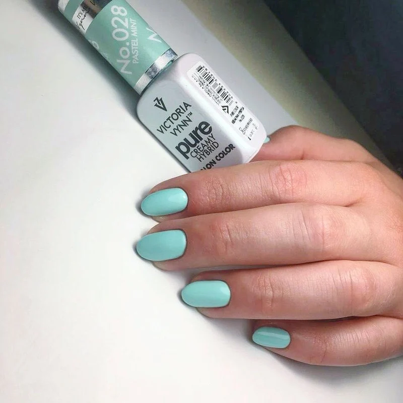 028 Pastel Mint — Gel polish Pure Creamy 8ml VICTORIA VYNN