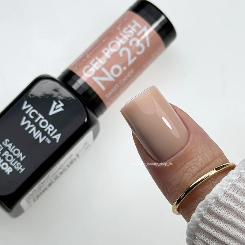 237 Sweet Candy Gel polish 8ml VICTORIA VYNN