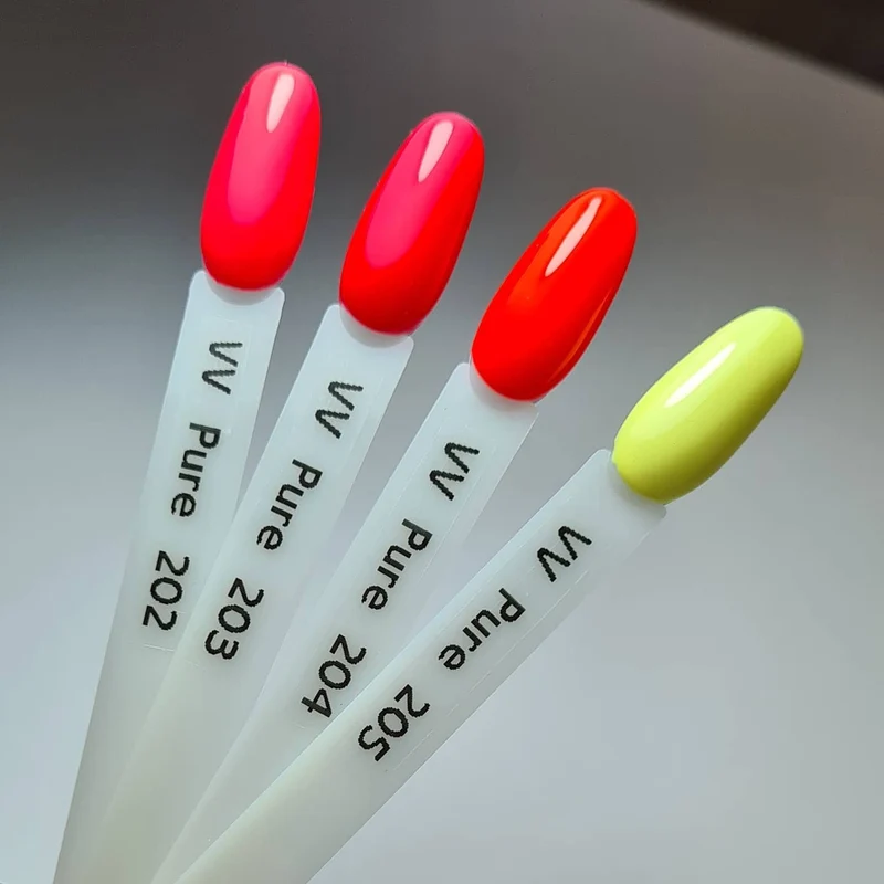 205 Light Bulb — Gel polish Pure Creamy 8ml VICTORIA VYNN