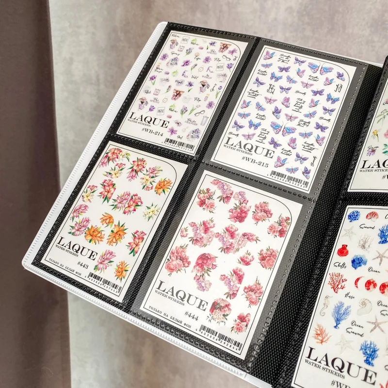 Stickerbuch von "LAQUE" für 160 Sticker weiß