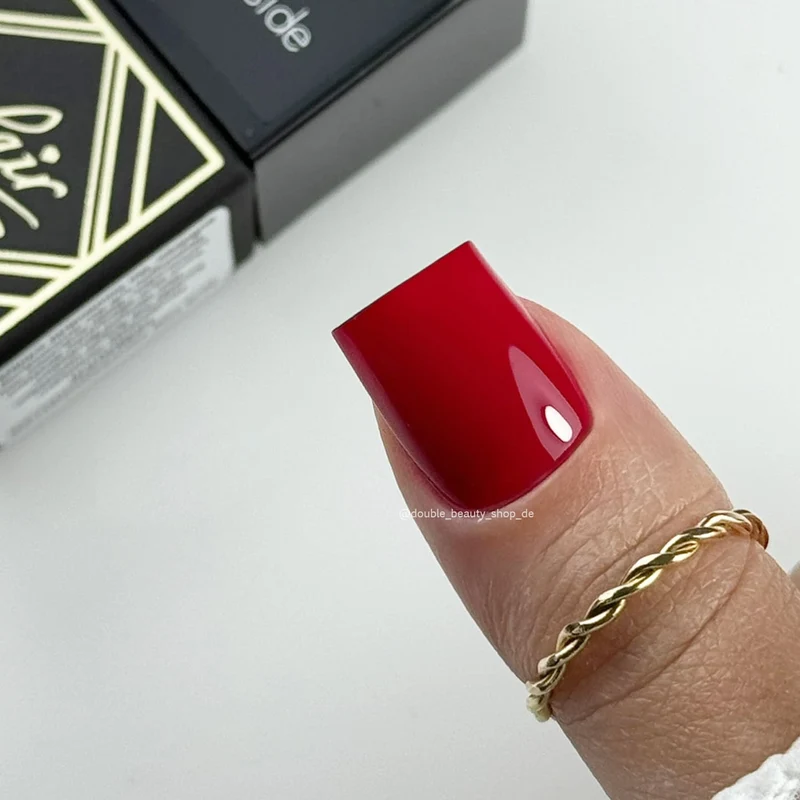 QUEEN`S SIDE - UV Nagellack 7ml ECLAIR