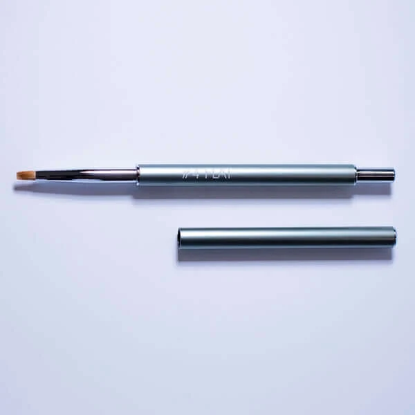 No 4 Flat Brush