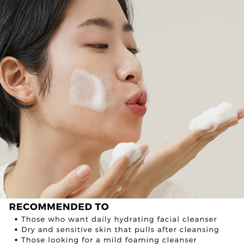 Dear Klairs Rich Moist Moisturizing and Soothing Foaming Facial Cleanser 100ml